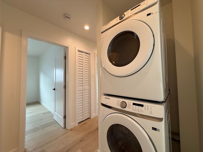 Photo - Bright 3BD/2BA Home in Encinitas with Natural Light, In-Unit Laundry & Easy Freeway Access