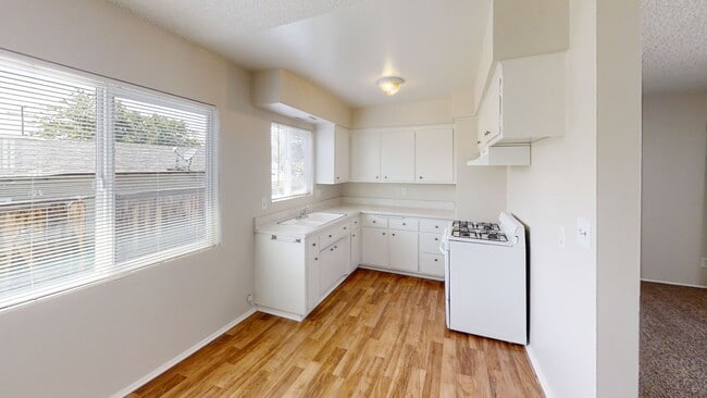 Photo - 34939 Cedar Ave Unit #1