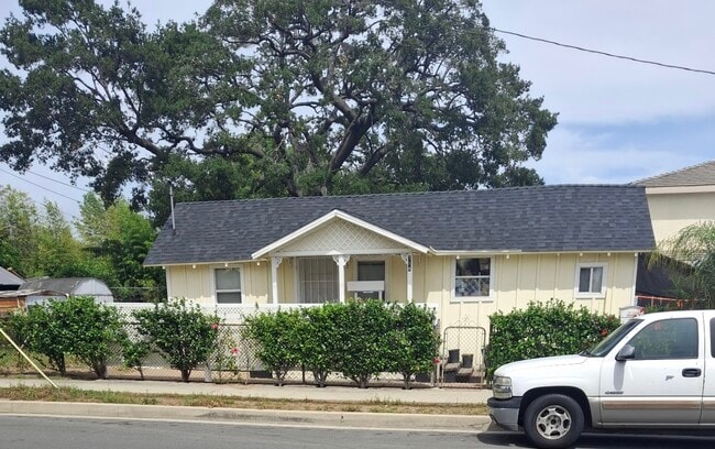 Photo - 714 S California St House