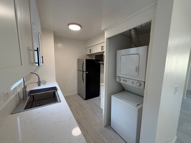 Photo - 728 Clay Ave Unit Apartment C