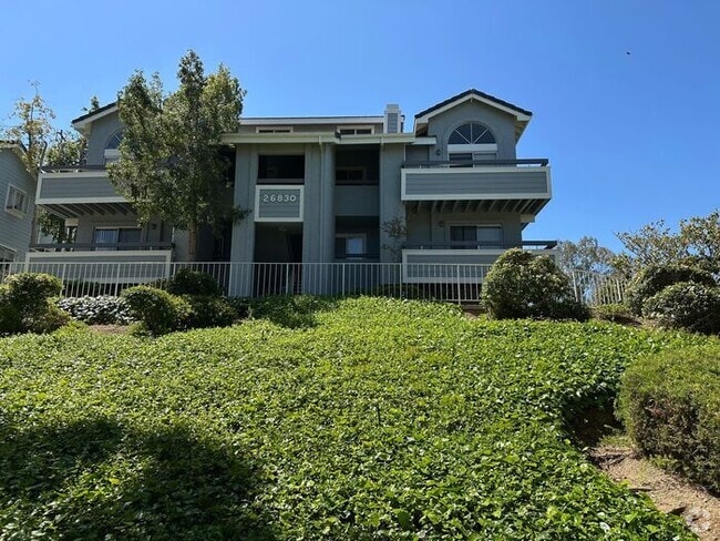 Building Photo - Beautiful 3 + 2 Condo Santa Clarita Unit 245