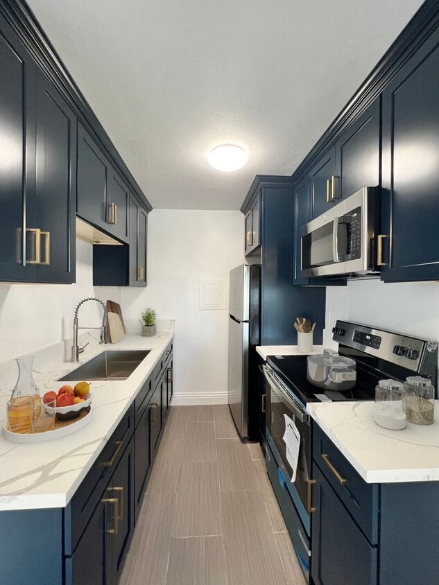 Floor Plan - 1BD/1BTH (700sf)