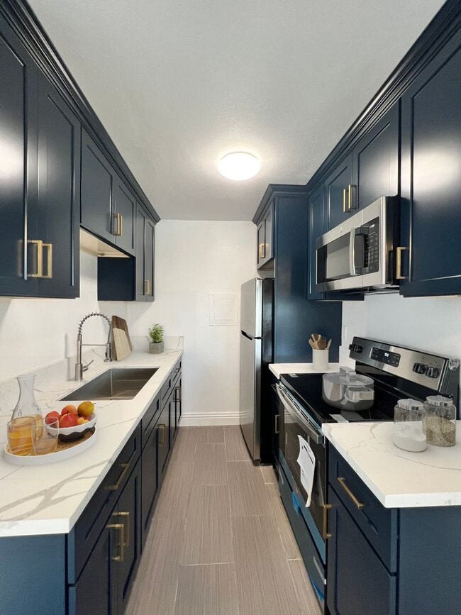 Photo - The Orly on Orange