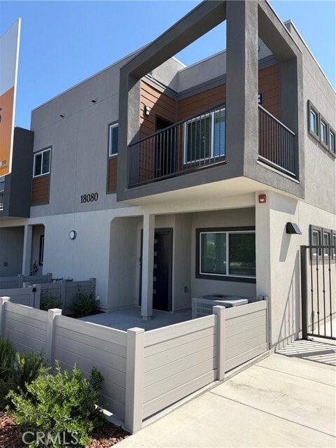 Photo - 18080 Prairie Ave