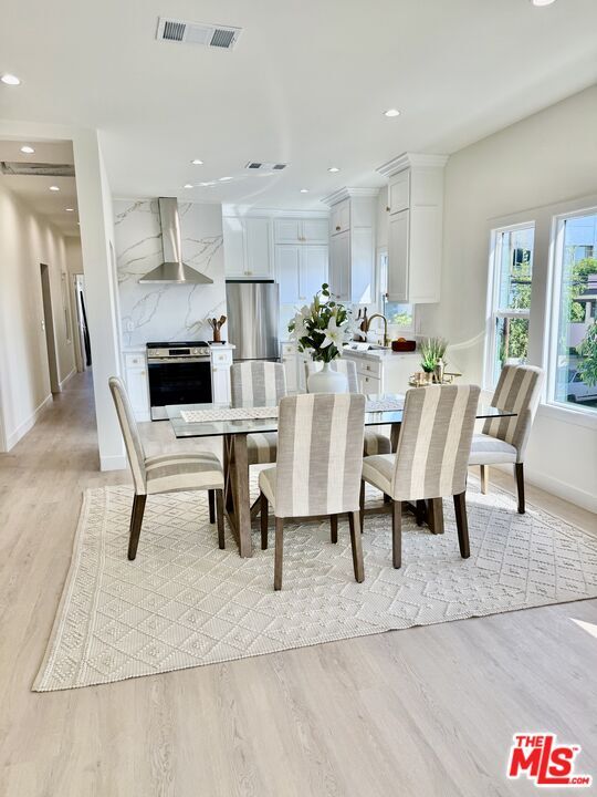 Photo - 900 N Alfred St Unit 3