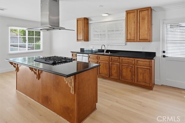 Photo - 24324 Victory Blvd