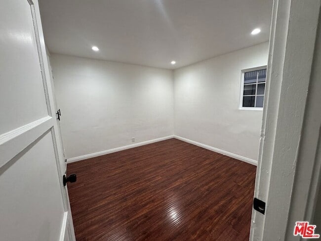 Photo - 6207 Crenshaw Blvd