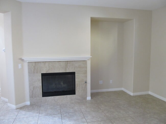 Photo - 13507 Blue Lace tr