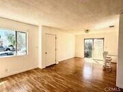 Photo - 964 W 2nd St