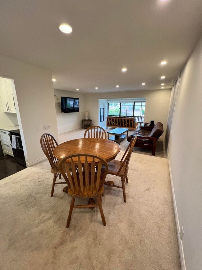 Photo - 2530 Clairemont Dr