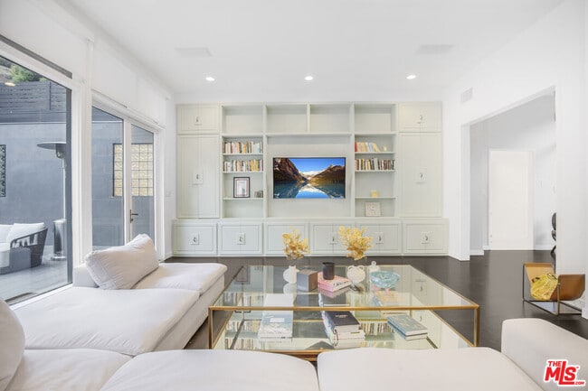 Photo - 1833 Franklin Canyon Dr