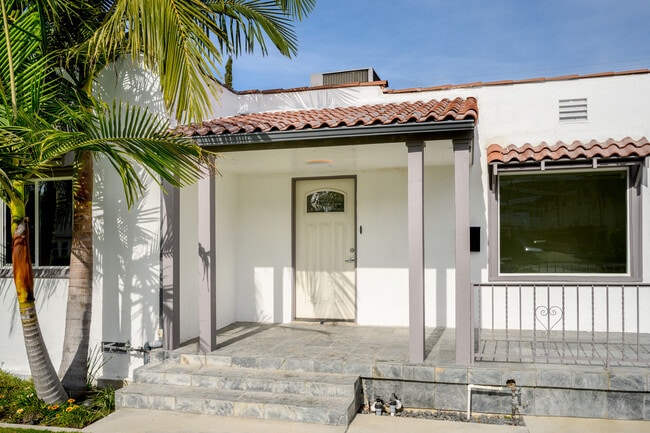 Photo - 525 W Wilson Ave