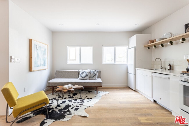 Photo - 1946-1944 Preston Ave