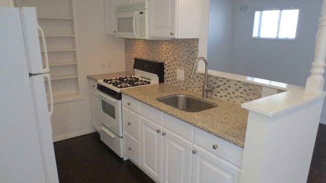 Photo - 813 25th St Apartment Unit A