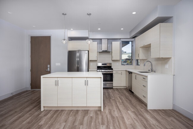 Photo - 11048 W Olympic Blvd Apartments Unit 201
