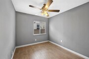 Photo - 1633 W 37th St House