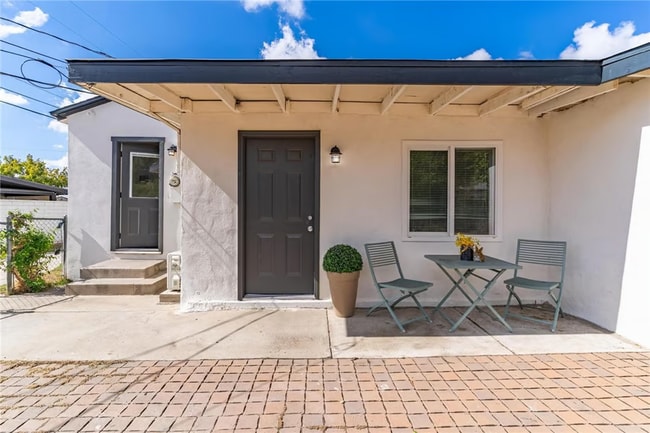 Entrance - 1649 Crestview Ave Unit 1