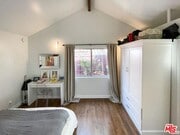 Photo - 728 Westbourne Dr House