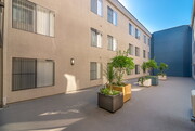 Photo - Windsor Court Apartments