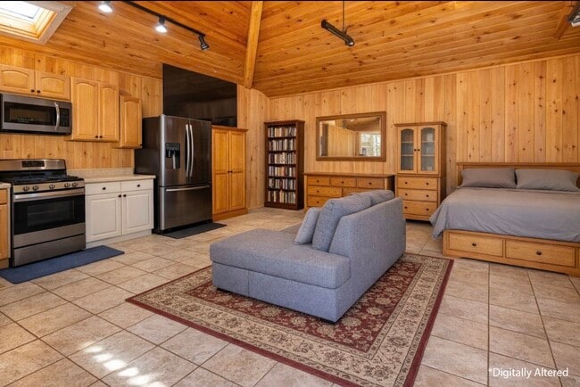 Building Photo - 4593 Hollister Ave Unit 4593 Hollister Ave  2