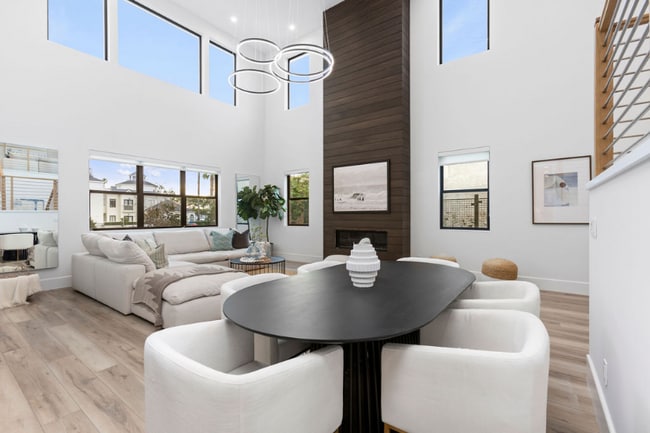 Photo - 24722 La Cresta Dr