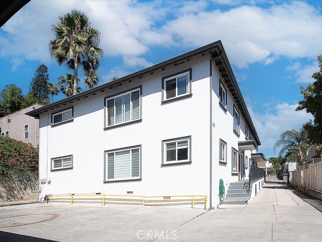 Building Photo - 2027 Vista Del Mar Ave Unit 2 Rental