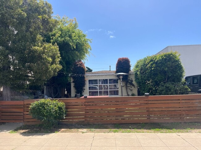 Chalcedony - Chalcedony Apartment Unit 1611