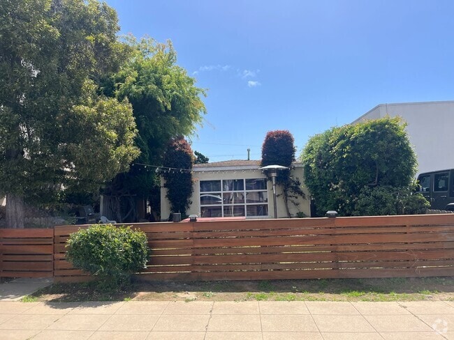 Building Photo - Chalcedony Unit 1611 Rental