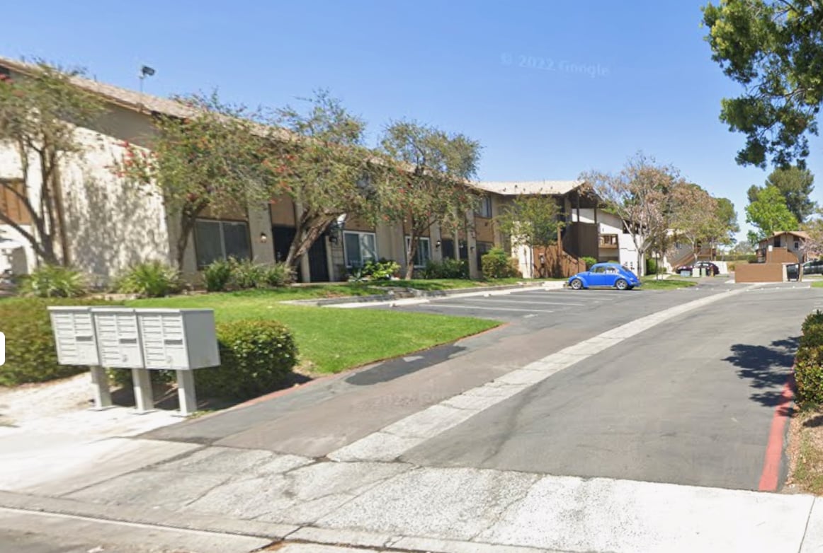 Photo - 450 Ridgeway Ct