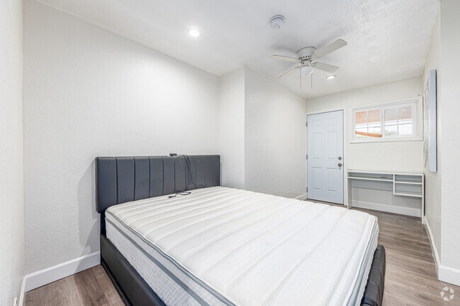 3BR 1BA - 700SF - Second Bedroom - 859 N McCadden Pl