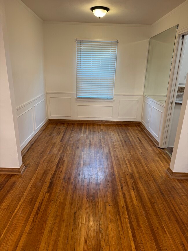 Dining room - 5981 Guthrie Ave Unit #1
