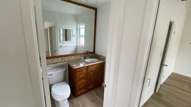 Photo - 410 28th St Unit B