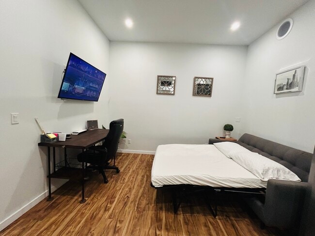 Photo - 5413 W 118th St Unit 1bed 1bath