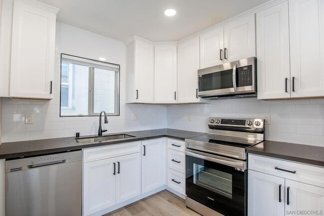 Photo - 4826 33rd St