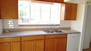 3237 Cardiff kitchen - 3237 Cardiff Ave