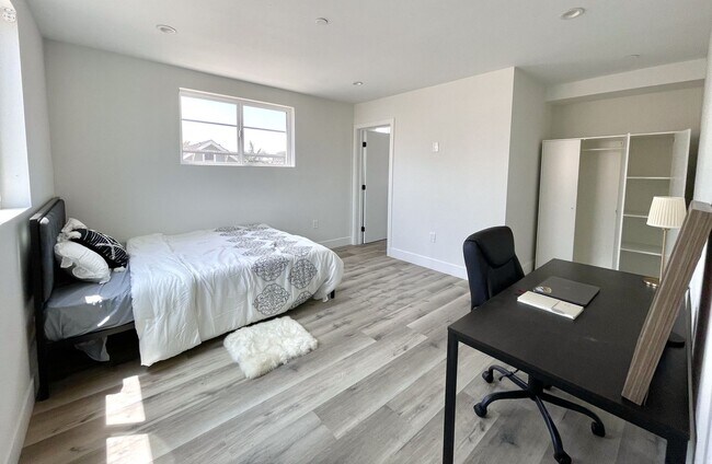Photo - MH 1314 W 35th Pl