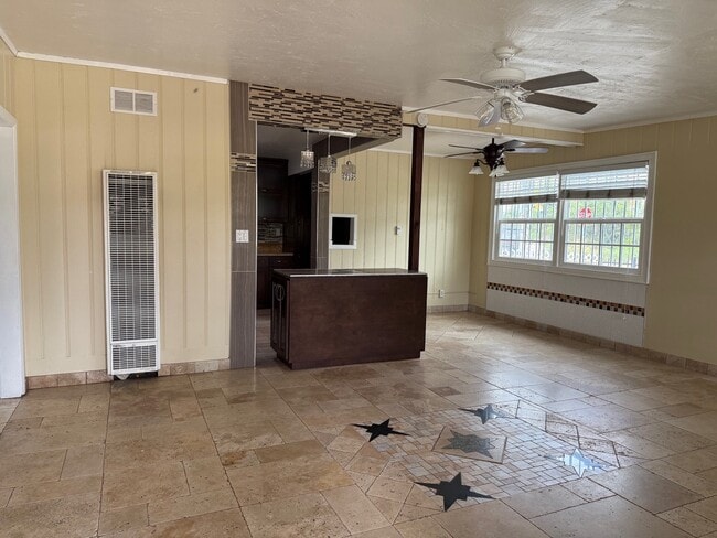 Photo - 4048 52nd St