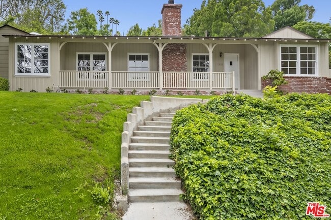 Photo - 18080 Karen Dr