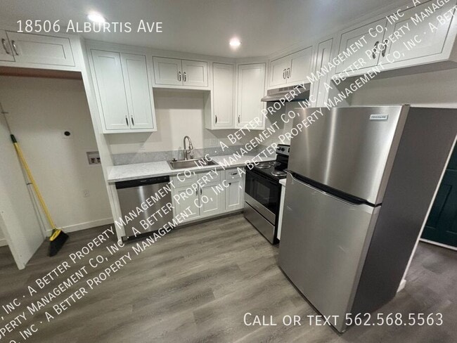 Photo - 18506 Alburtis Ave