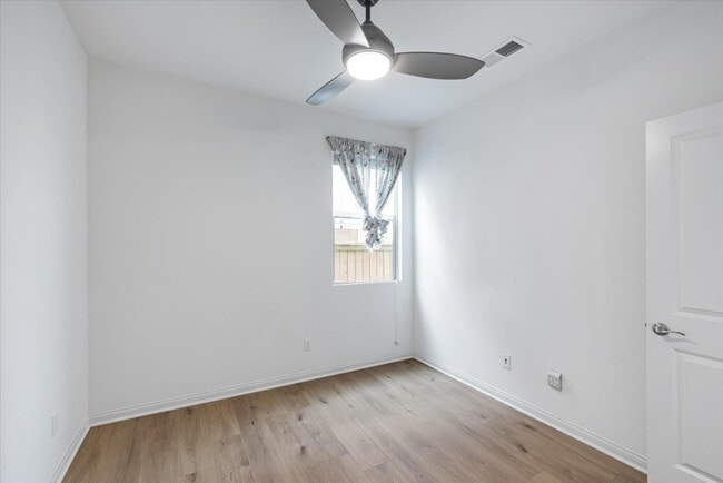 Photo - 1067 Sea Glass Wy