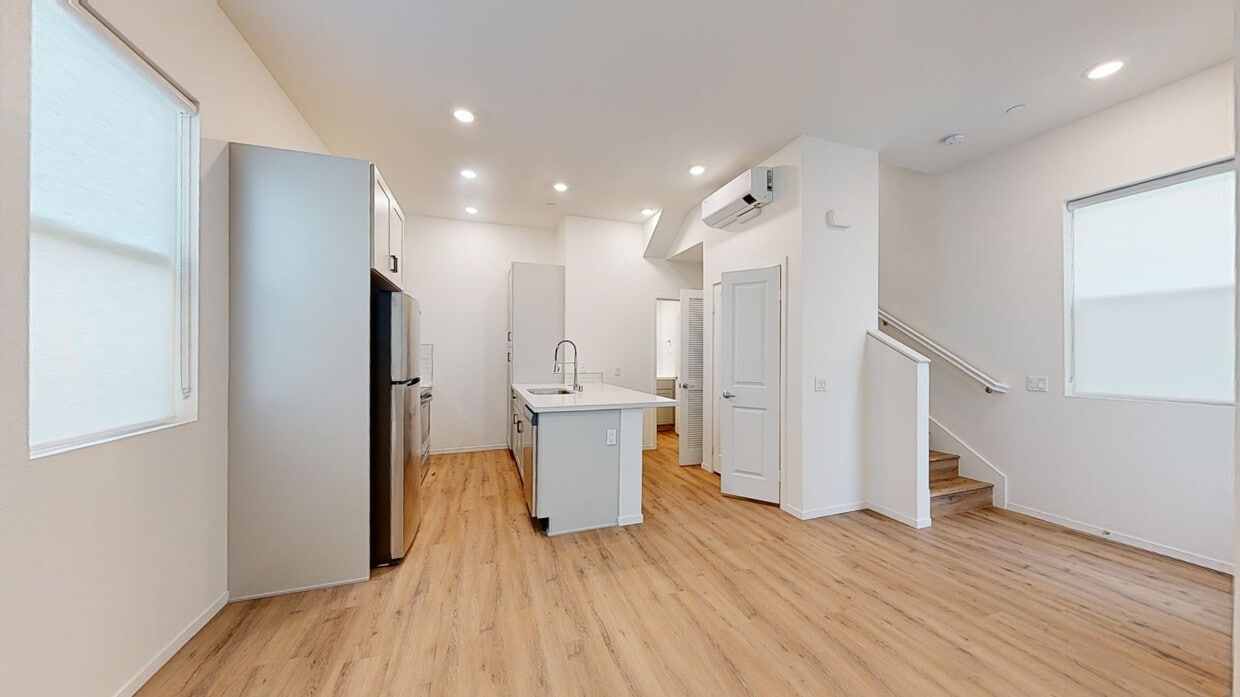 3D Tour - Division and Highland Townhomes