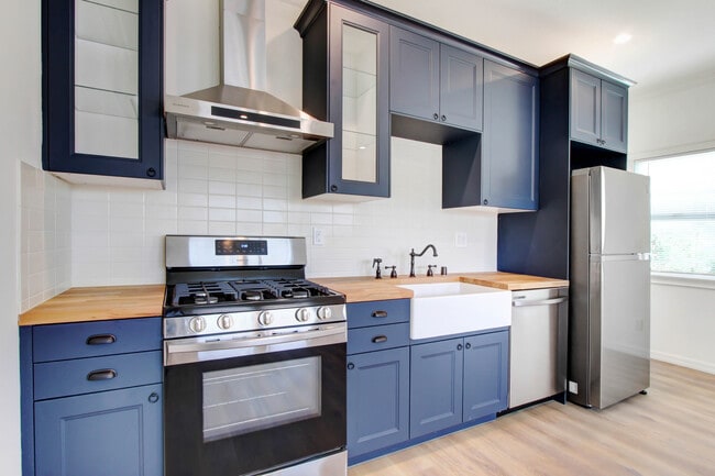 Photo - Sunset Apartments