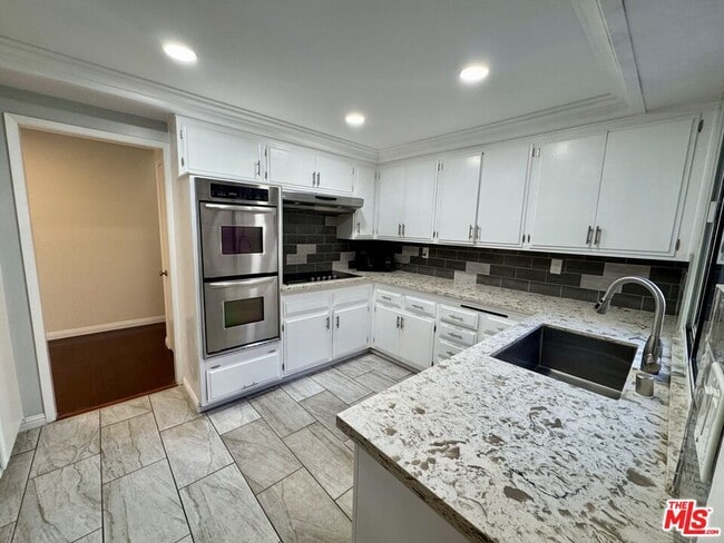 Photo - 3500 W Manchester Blvd Condo Unit 452