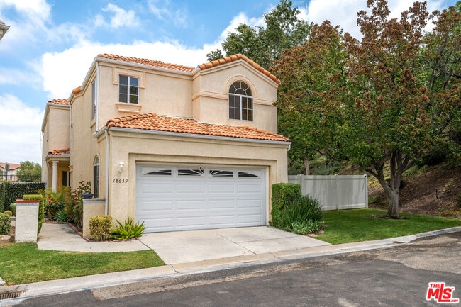 Photo - 18639 W Nathan Hill Dr