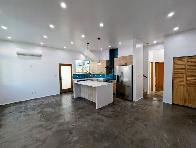 Photo - 720 San Pascual Ave