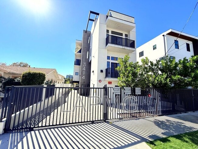 Photo - 3414 London St