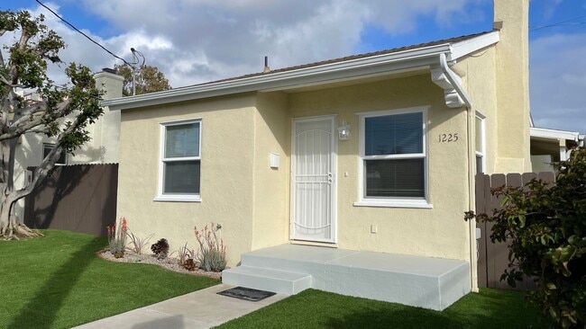 Building Photo - Charming 2BD/1BA Home in Morena with Large Yard, In-Unit Laundry & Detached Garage