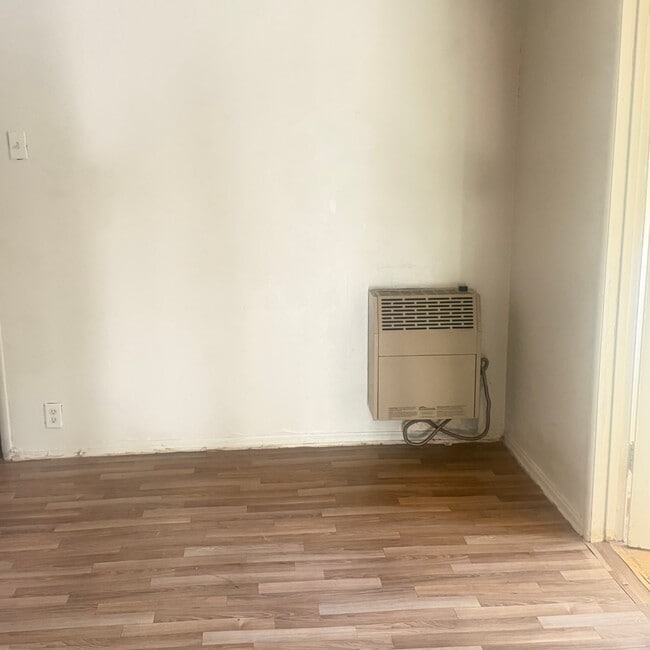 Photo - 172 E Claremont St