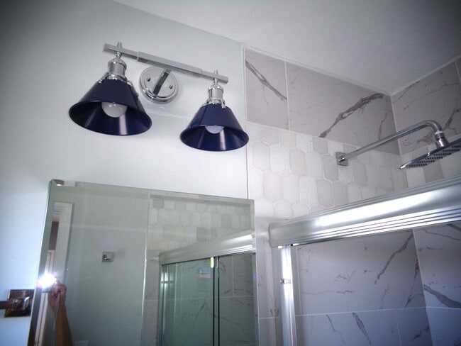 Photo - 1723 E Erie St Unit D