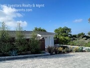 Photo - 2425 Dunstan St